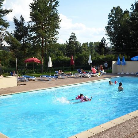 Camping Les Pinasses La Chapelle  Buitenkant foto