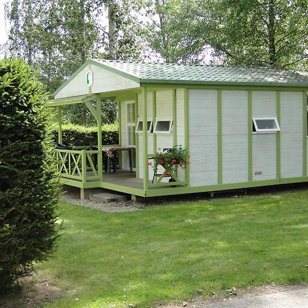 Camping Les Pinasses La Chapelle  Buitenkant foto