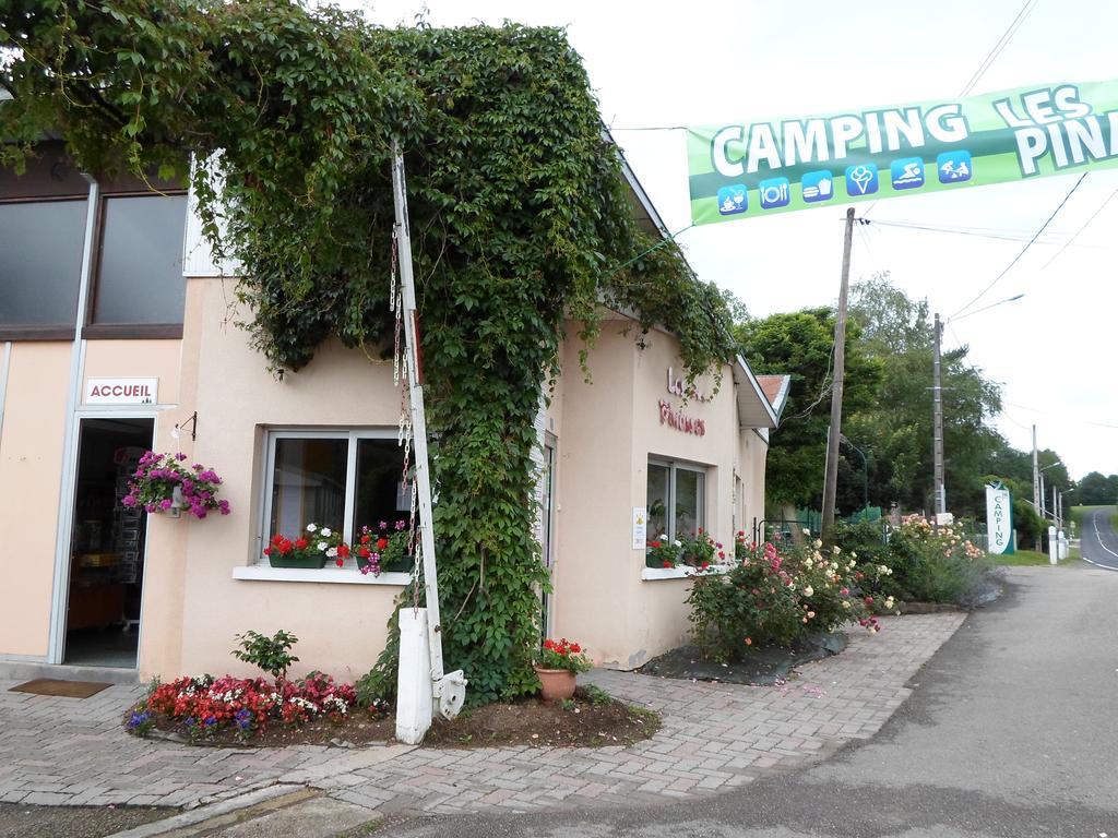 Camping Les Pinasses La Chapelle  Buitenkant foto