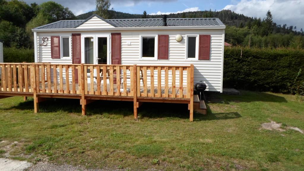 Camping Les Pinasses La Chapelle  Buitenkant foto
